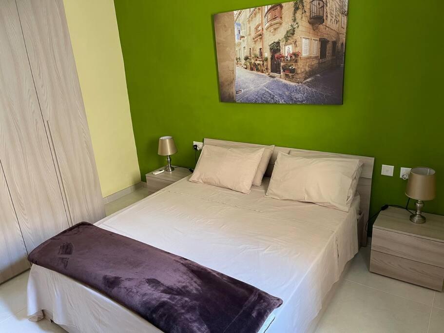 Sunset Apt Modern 1 Bedroom Apt Near The Beach Birżebbuġa Exteriör bild